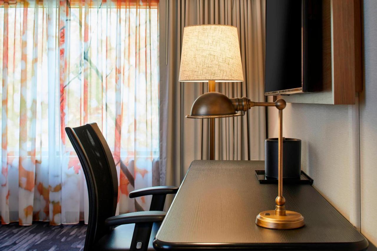 Fairfield Inn & Suites By Marriott Albany Airport Экстерьер фото