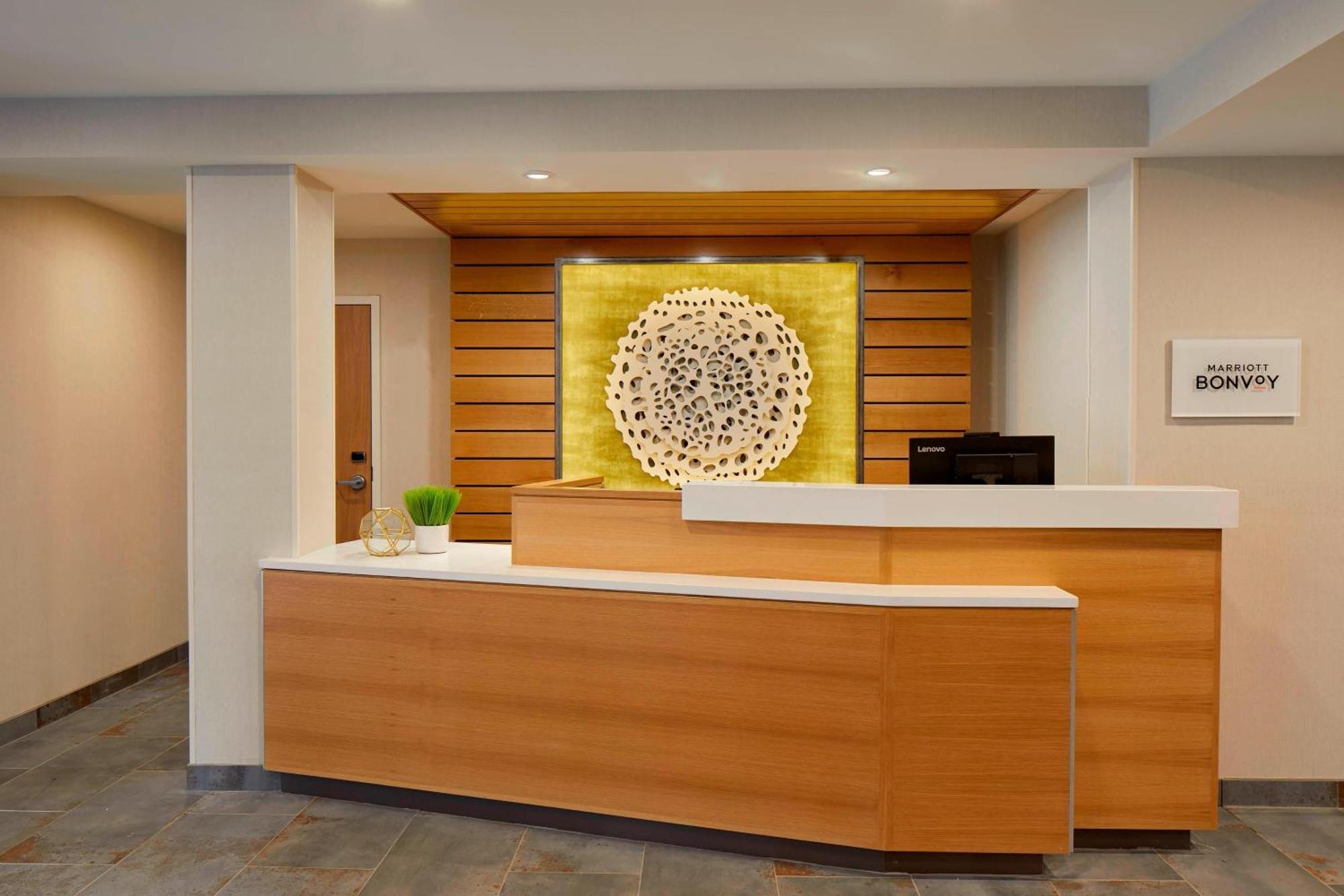 Fairfield Inn & Suites By Marriott Albany Airport Экстерьер фото