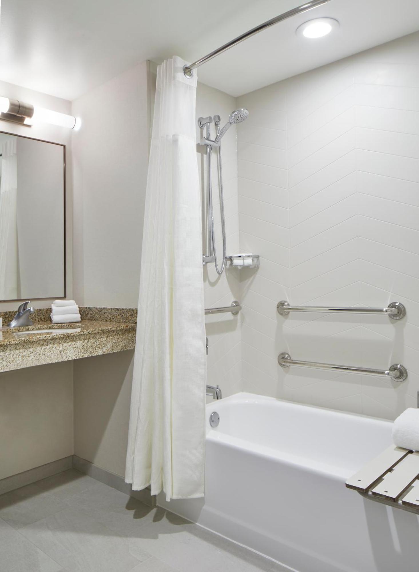 Fairfield Inn & Suites By Marriott Albany Airport Экстерьер фото