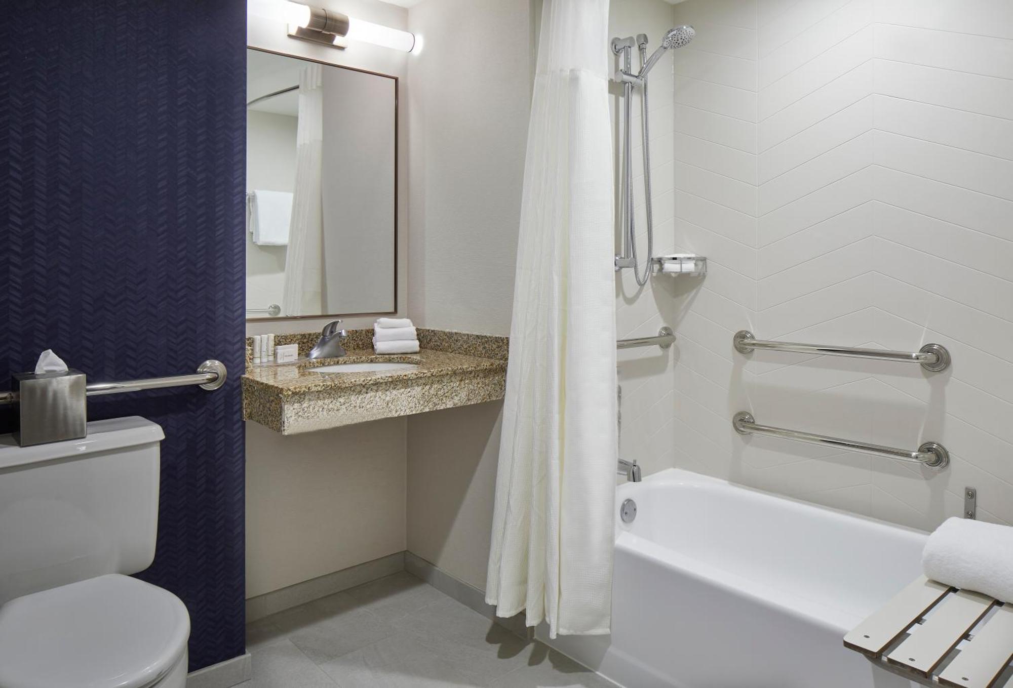 Fairfield Inn & Suites By Marriott Albany Airport Экстерьер фото