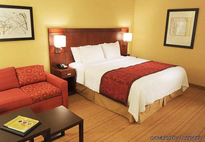 Fairfield Inn & Suites By Marriott Albany Airport Экстерьер фото