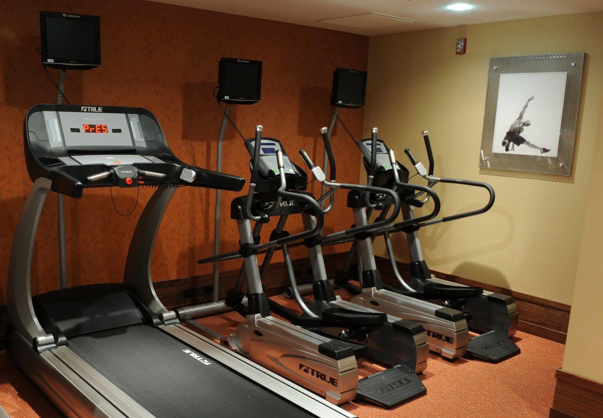 Fairfield Inn & Suites By Marriott Albany Airport Экстерьер фото